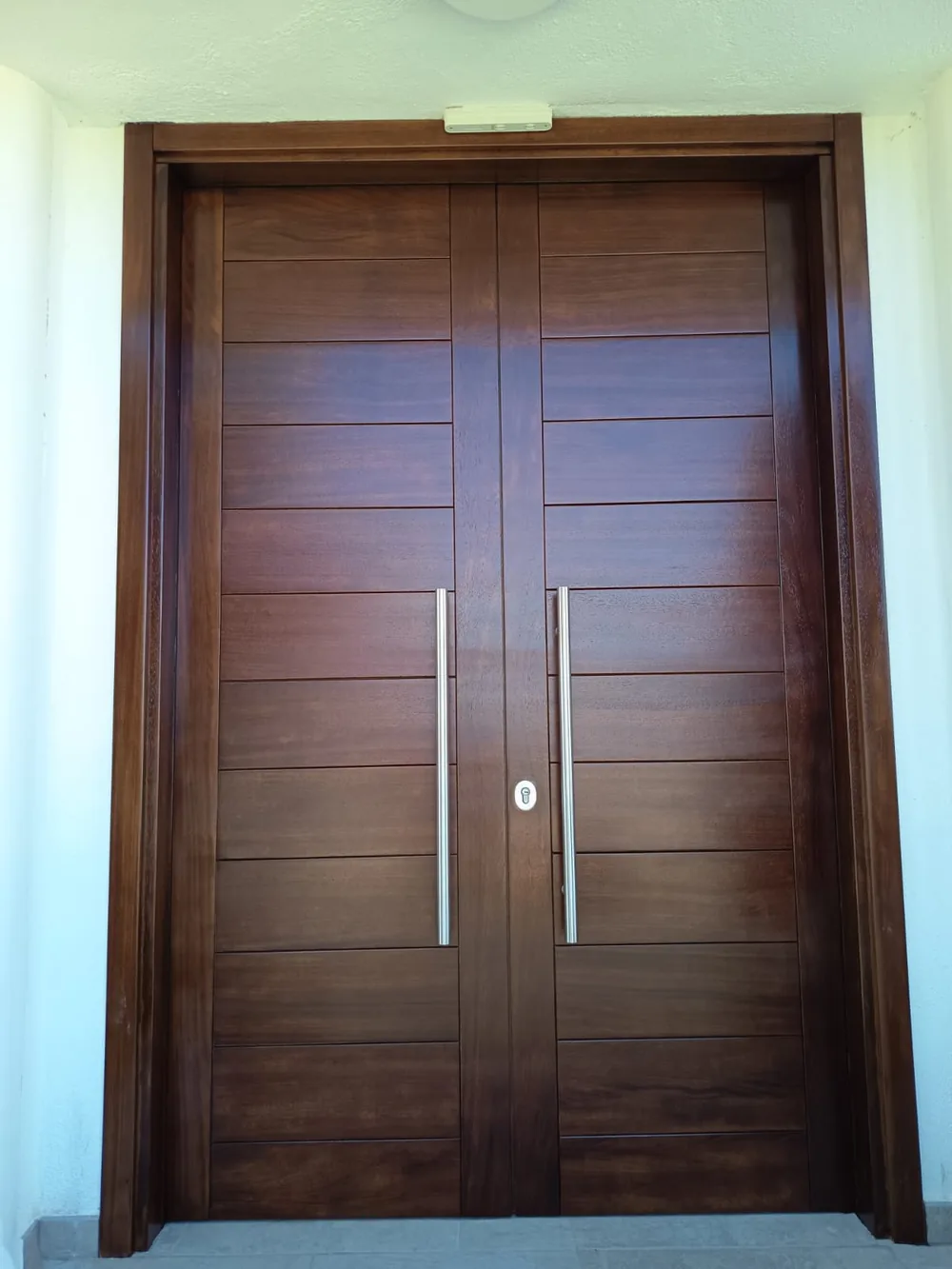 Puerta de entrada recuperada
